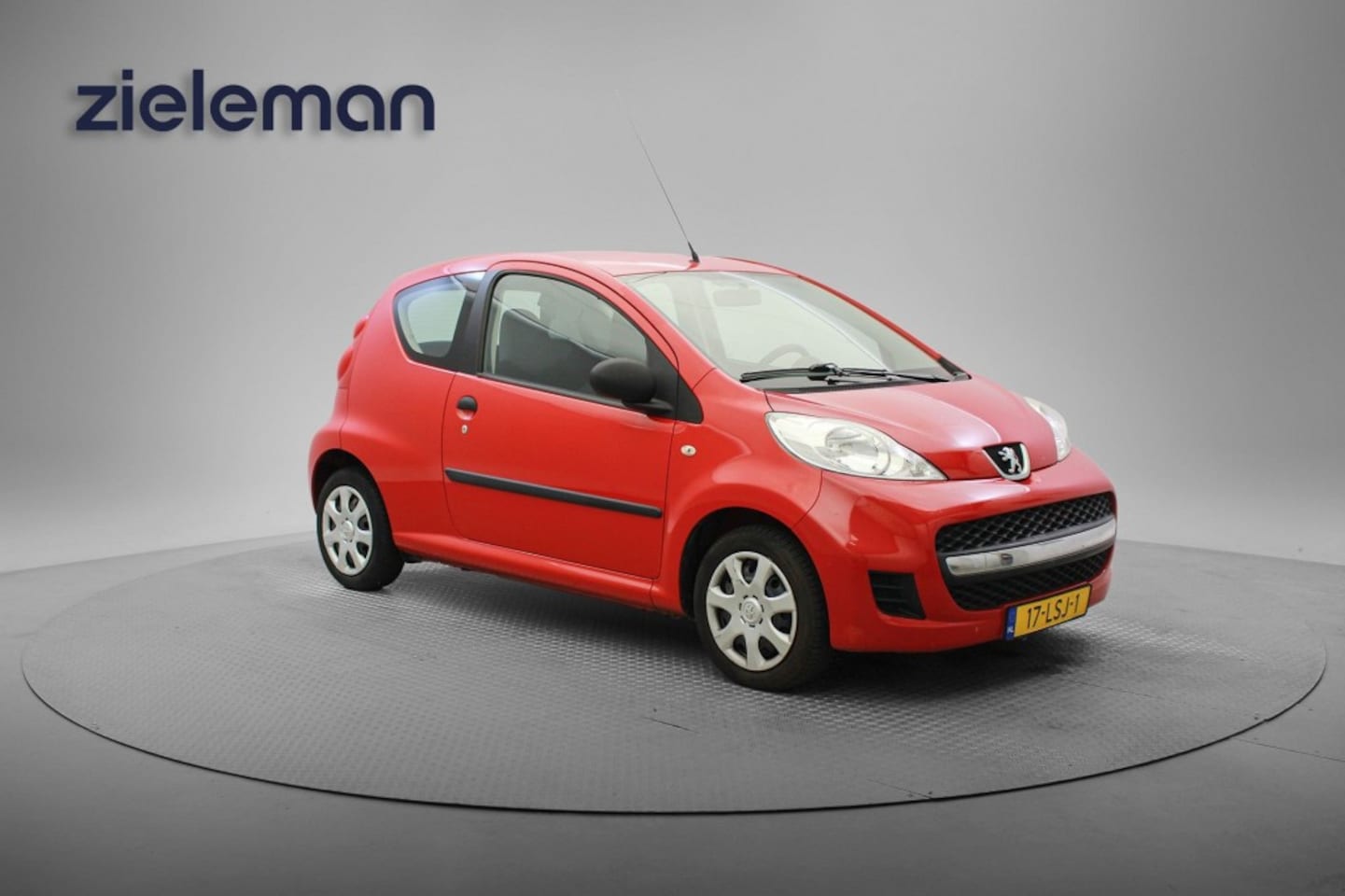 Peugeot 107 - 1.0-12V XR 1.0 12V XR - Nieuwe APK! - AutoWereld.nl