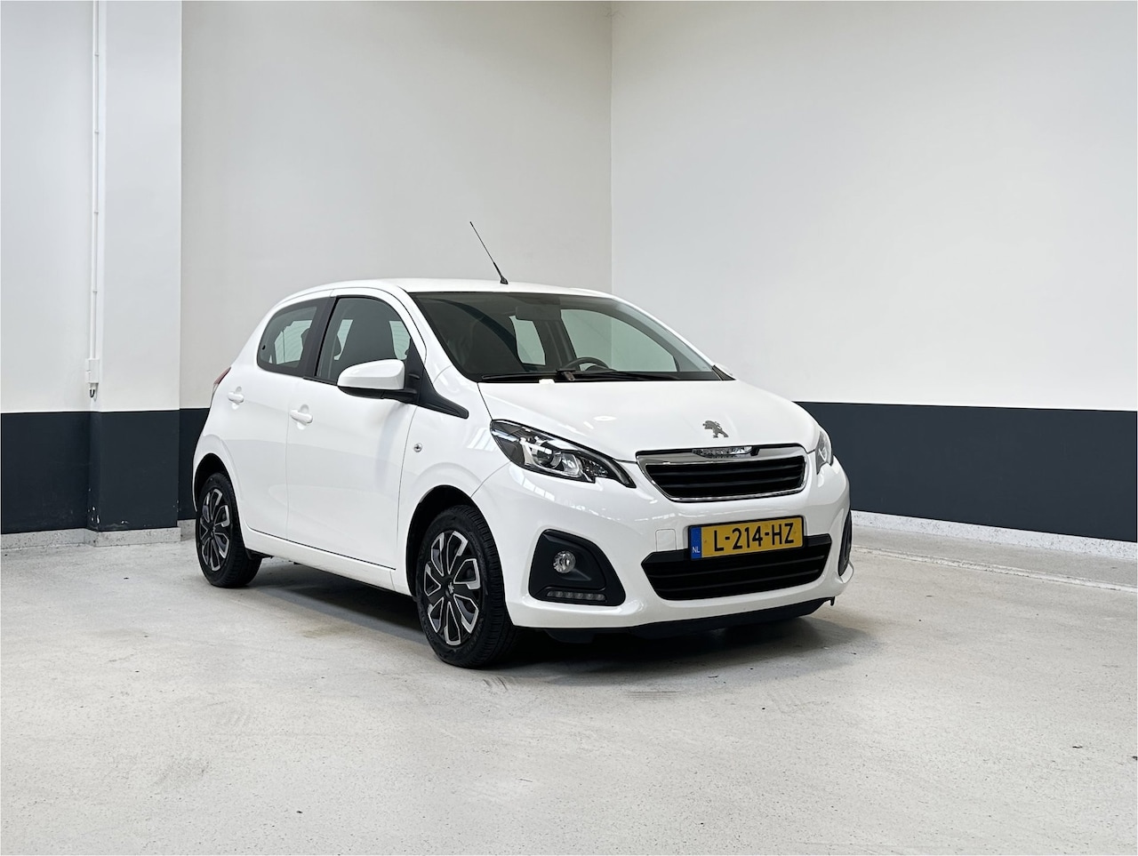 Peugeot 108 - 1.0 e-VTi Active | Airco | C.V | Elec Ramen | Bluetooth | NL | - AutoWereld.nl