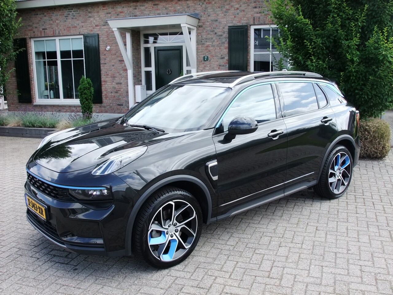 Lynk & Co 01 - 1.5 Hybride , Dab , Led , Pana/schuifdak , Trekhaak , Keyless go enz. - AutoWereld.nl