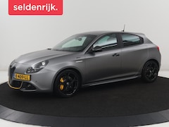 Alfa Romeo Giulietta - 1.4 Turbo Sport | Gele accenten | Carplay | Park assist | Climate control | Cruise control