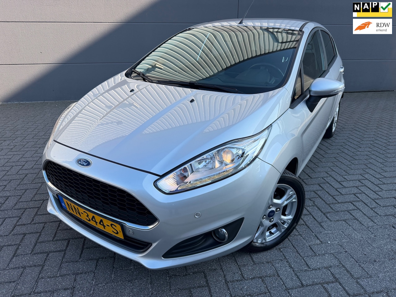Ford Fiesta - 1.0 Style Titanium*1eEigenaar*NAVI*Cruise*Park-Sensoren*velgen*APK*NAP - AutoWereld.nl