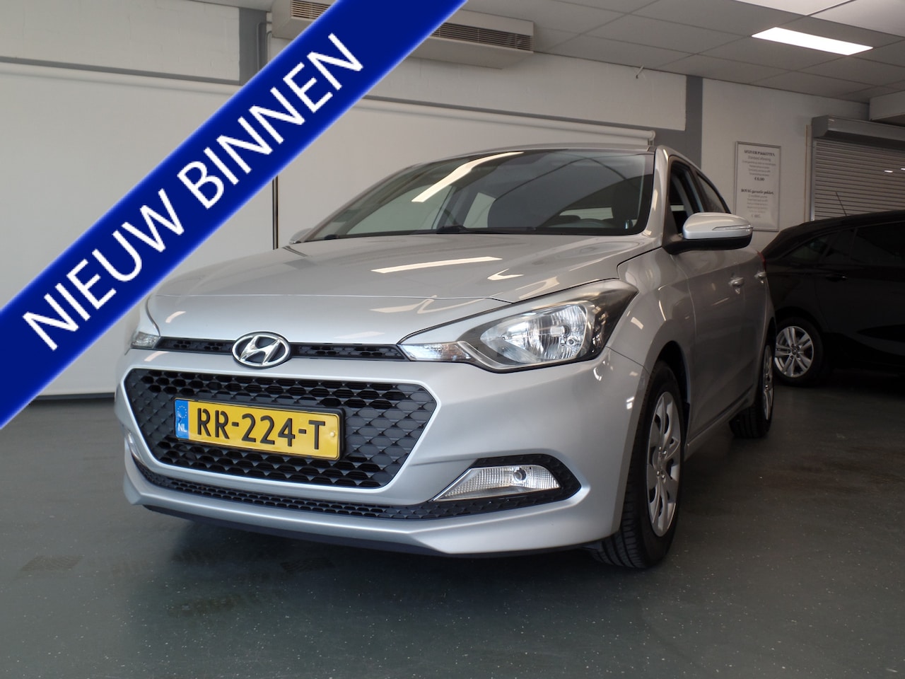 Hyundai i20 - 1.2 LP i-Drive 5drs Airco, Cruise controle, Elek ramen, Elek spiegels, Radio cd speler, 12 - AutoWereld.nl