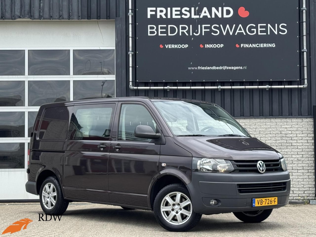 Volkswagen Transporter - 2.0 TDI 102pk Dubbele Cabine 6-pers Airco/Cruise/Radio-CD/16" - AutoWereld.nl