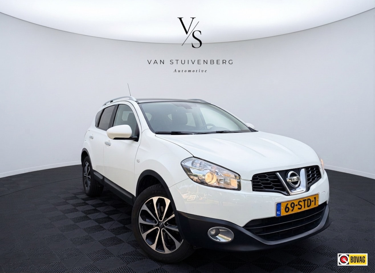 Nissan Qashqai - 2.0 Connect Edition PANORAMADAK TREKHAAK NAVI - AutoWereld.nl