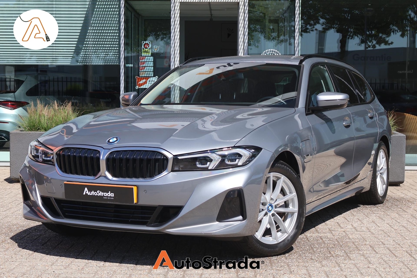 BMW 3-serie Touring - (g21) 320e High Executive 204pk | Leder | Memory | Camera | LED | Stoelverwarming | Trekha - AutoWereld.nl