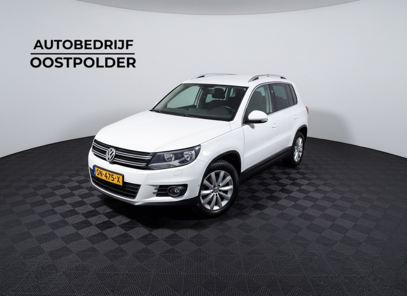 Volkswagen Tiguan - 1.4 TSI Sport&Style 4Motion - AutoWereld.nl
