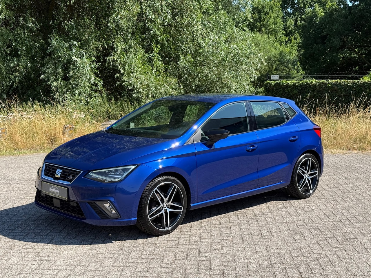 SEAT Ibiza - 1.0 TSI FR CARPLAY I CLIMA I CAMERA I UNIEKE KM I ZEER MOOI I LED - AutoWereld.nl
