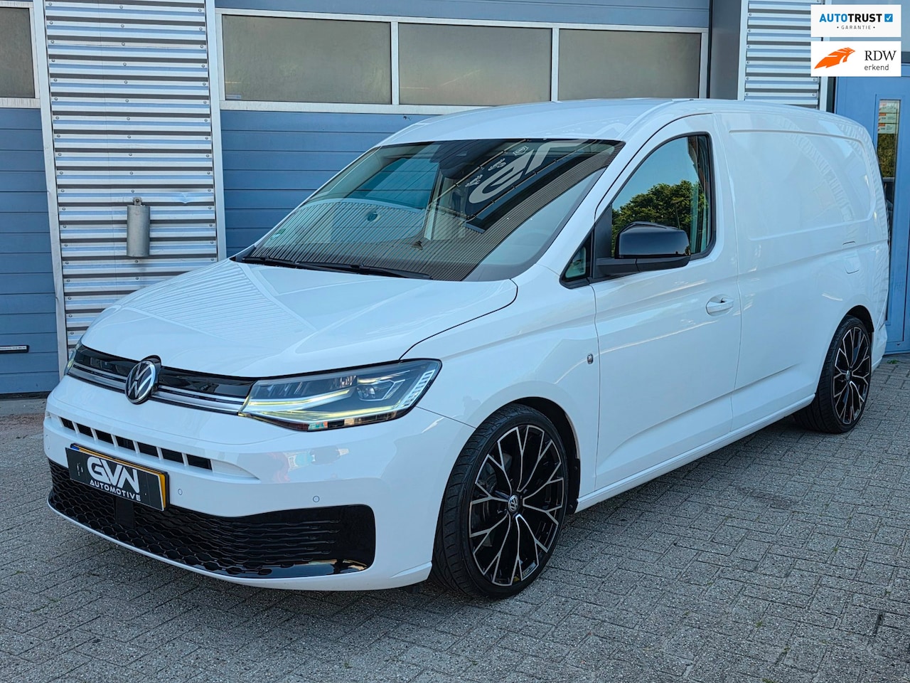Volkswagen Caddy Cargo Maxi - 2.0 TDI DSG – 200 PK – Camera|Standkachel|Keyless|ErgoComfort|19" Velgen - AutoWereld.nl