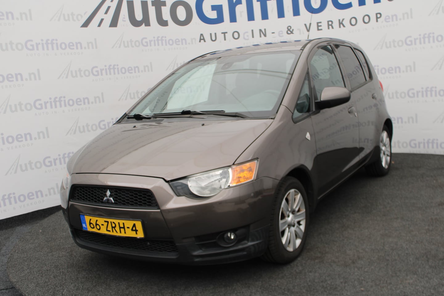 Mitsubishi Colt - 1.3 Edition Two nette 5-deurs met trekhaak - AutoWereld.nl