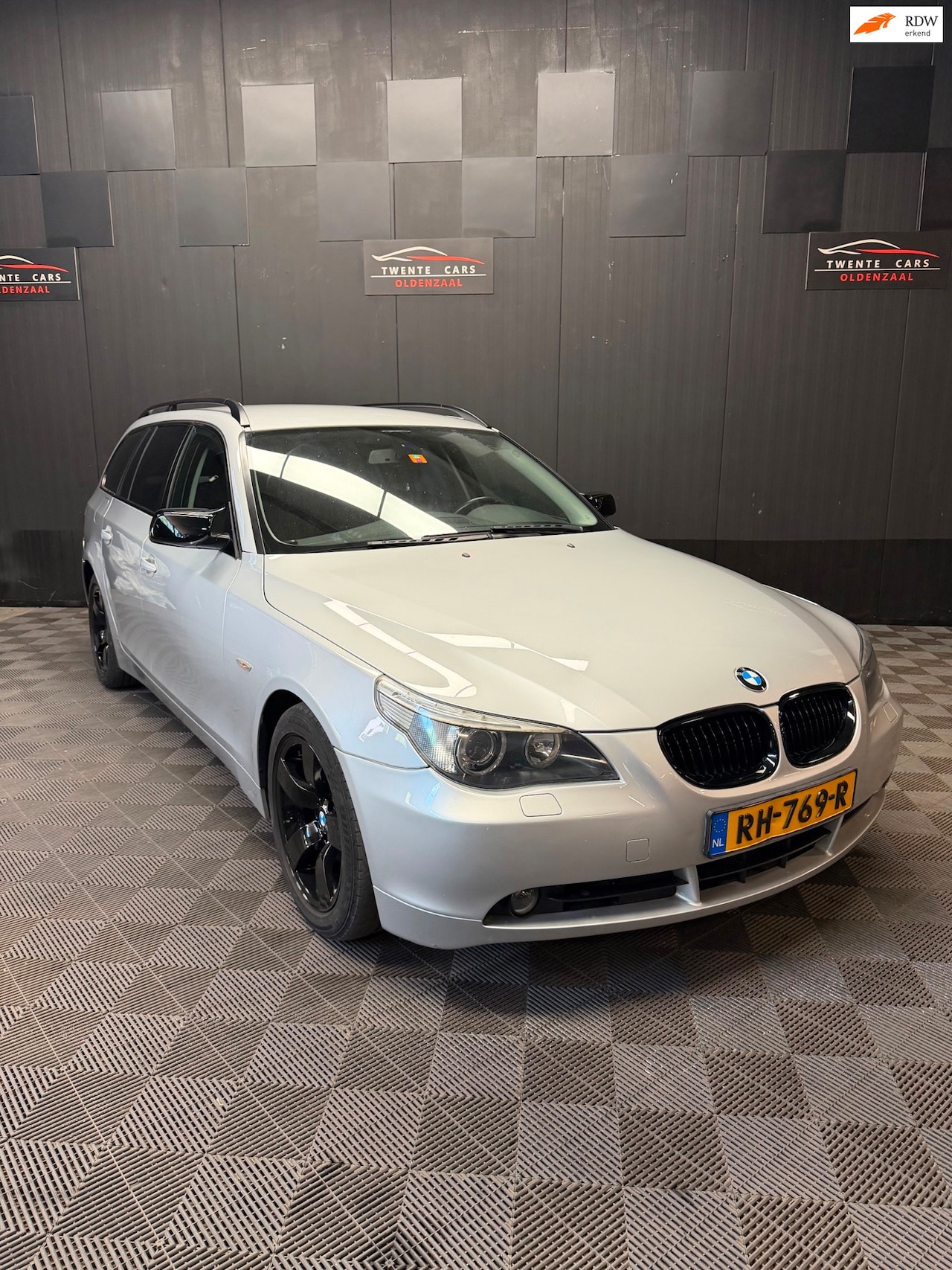 BMW 5-serie Touring - 525i | Airco | Handbak | Nieuwe APK | - AutoWereld.nl