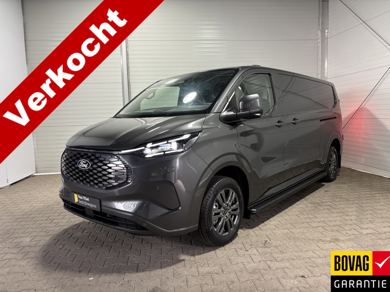 Ford E-Transit Cust. - 340 L2H1 Limited 71 kWh 218Pk Dubbele schuifdeur VVB499 Prijs zoals getoond - AutoWereld.nl