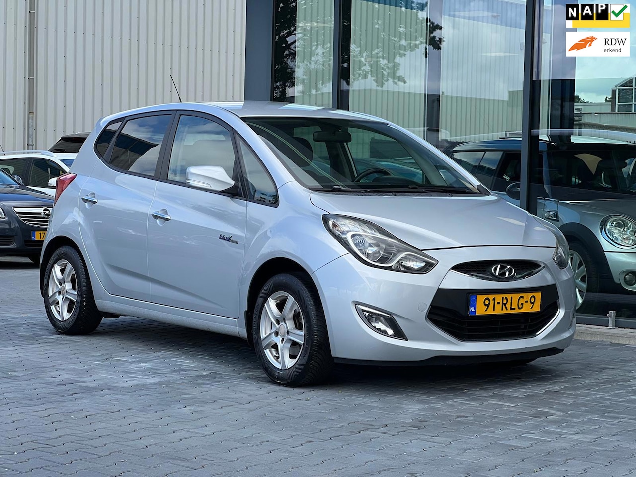 Hyundai ix20 - 1.4i I-MOTION 5DRS AIRCO LMV MPV - AutoWereld.nl