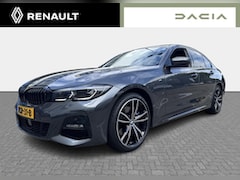 BMW 3-serie - 330e High Executive - M-Sport / Panoramadak / Shadowline / HUD
