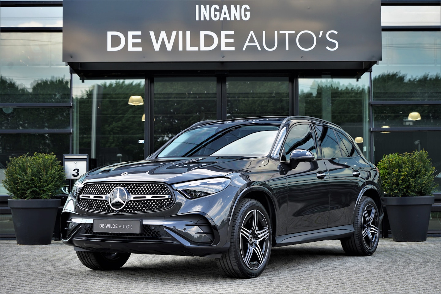 Mercedes-Benz GLC-klasse - 400e 4MATIC AMG 381pk Pano Trekhaak Burmester Head-up DigitalLight Memory Keyless 360-came - AutoWereld.nl