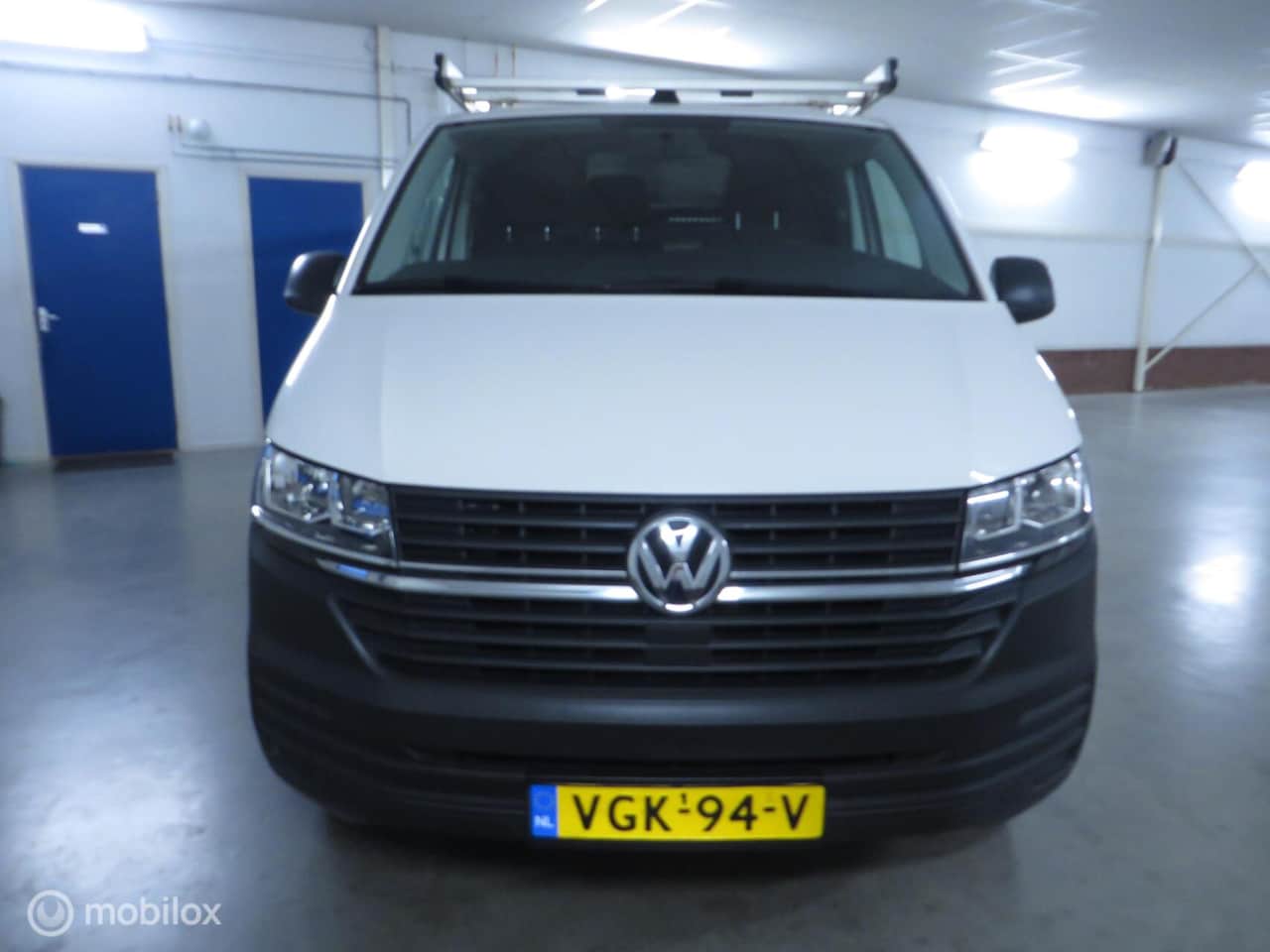 Volkswagen Transporter - 2.0 TDI L2H1 28 Comfortline 2.0 TDI L2H1 28 Comfortline - AutoWereld.nl