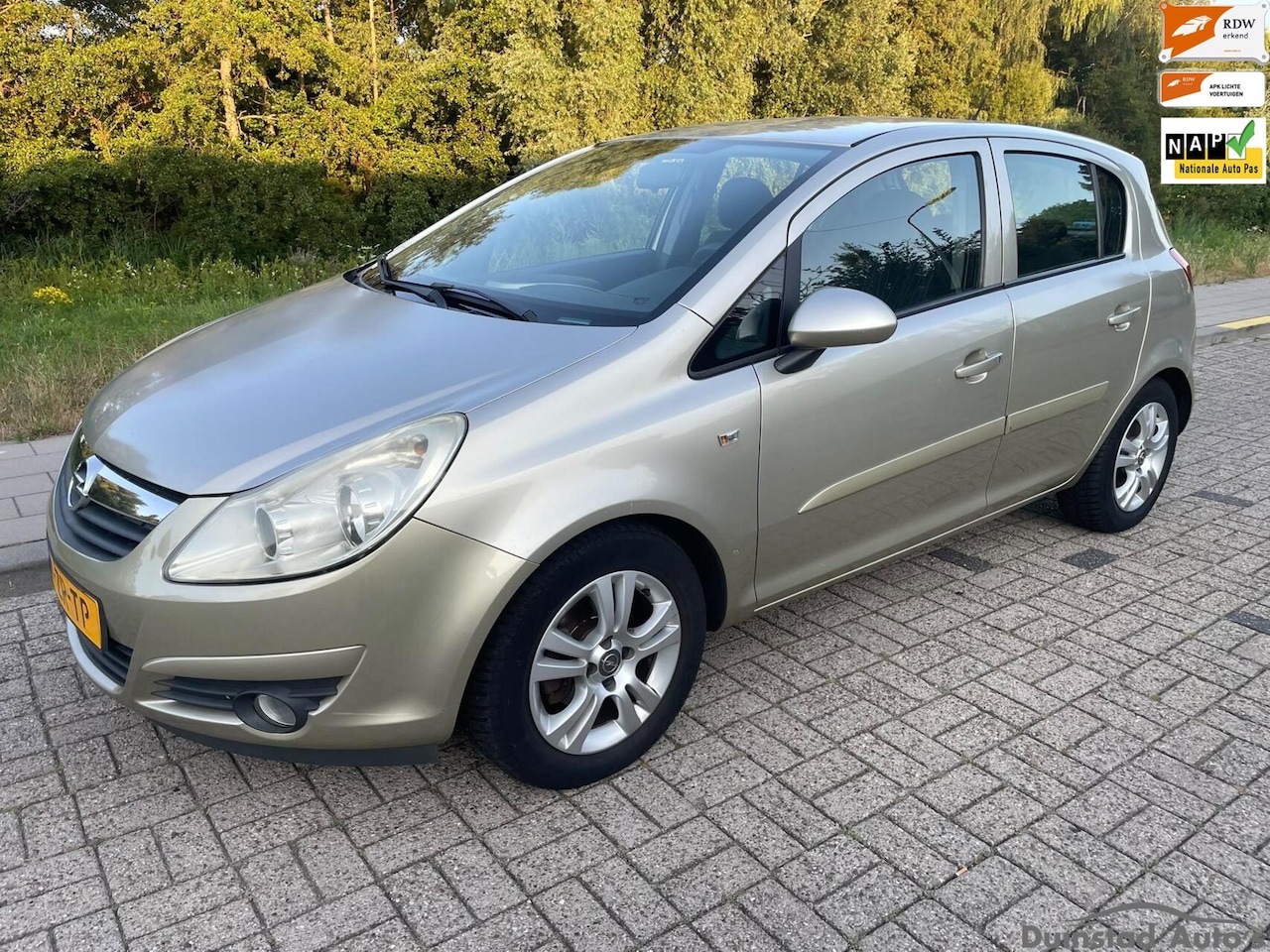 Opel Corsa - 1.4-16V Cosmo|Vol Automaat|Airco|5drs - AutoWereld.nl