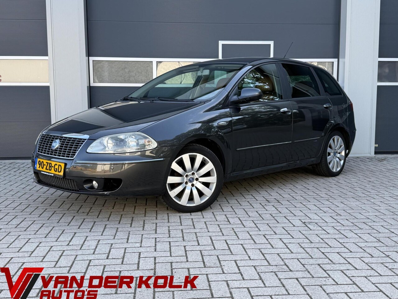 Fiat Croma - 2.2-16V Corporate Premium | Leder | Navigatie | Cruise | Climate | Sensoren - AutoWereld.nl