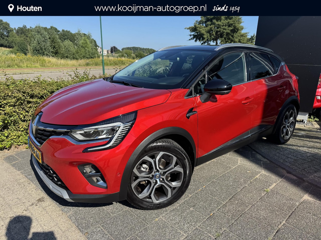 Renault Captur - 1.6 E-Tech Plug-in Hybrid 160 Intens Eerste Eigenaar, 360 Camera, Navigatie, Apple Carplay - AutoWereld.nl
