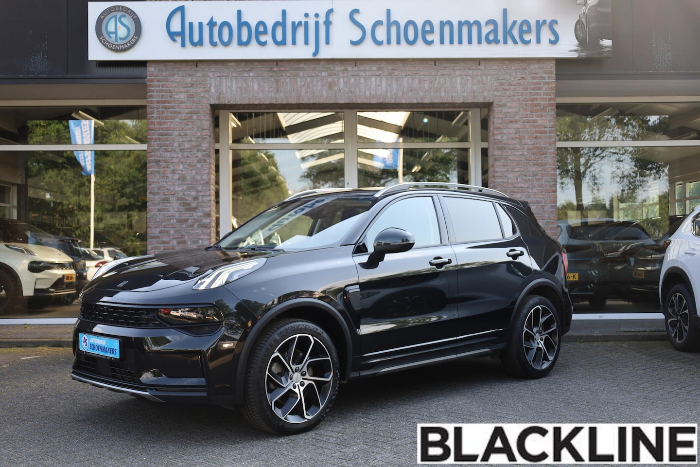 Lynk & Co 01 - 1.5 261PK! 6.6 Kwh LADEN! BLACKLINE! 360-CAMERA PANO/SCHUIF INFINITY DAB NAVI CARPLAY STOE - AutoWereld.nl