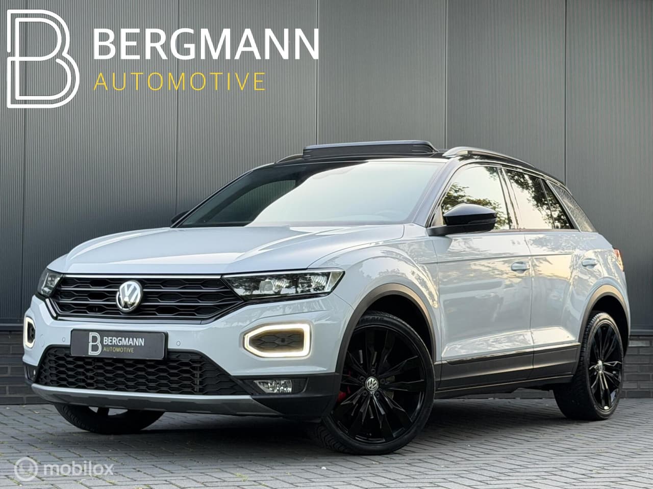 Volkswagen T-Roc - 1.5 TSI Black|Virtual|Carplay|camera|Pano - AutoWereld.nl