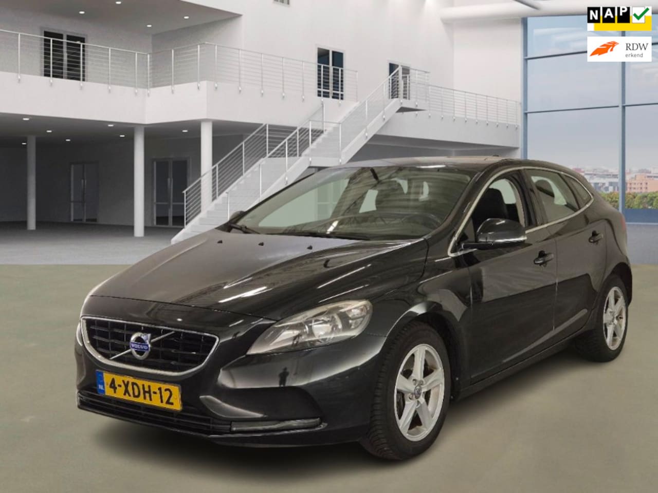 Volvo V40 - 2.0 D4 R-Design Business 2.0 D4 R-Design Business - AutoWereld.nl