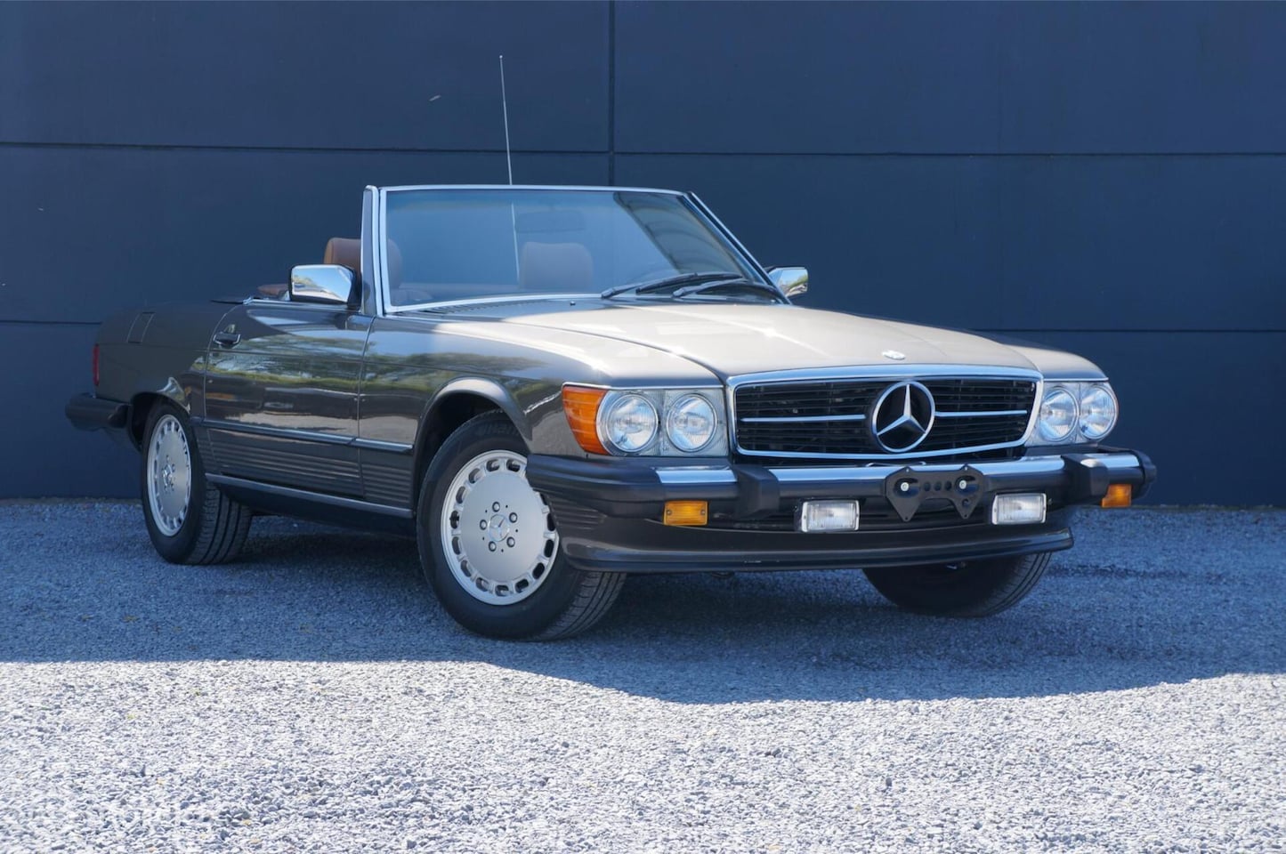 Mercedes-Benz SL-klasse Roadster - 560 SL 1986 Roadster/Convertible USA Spec - AutoWereld.nl