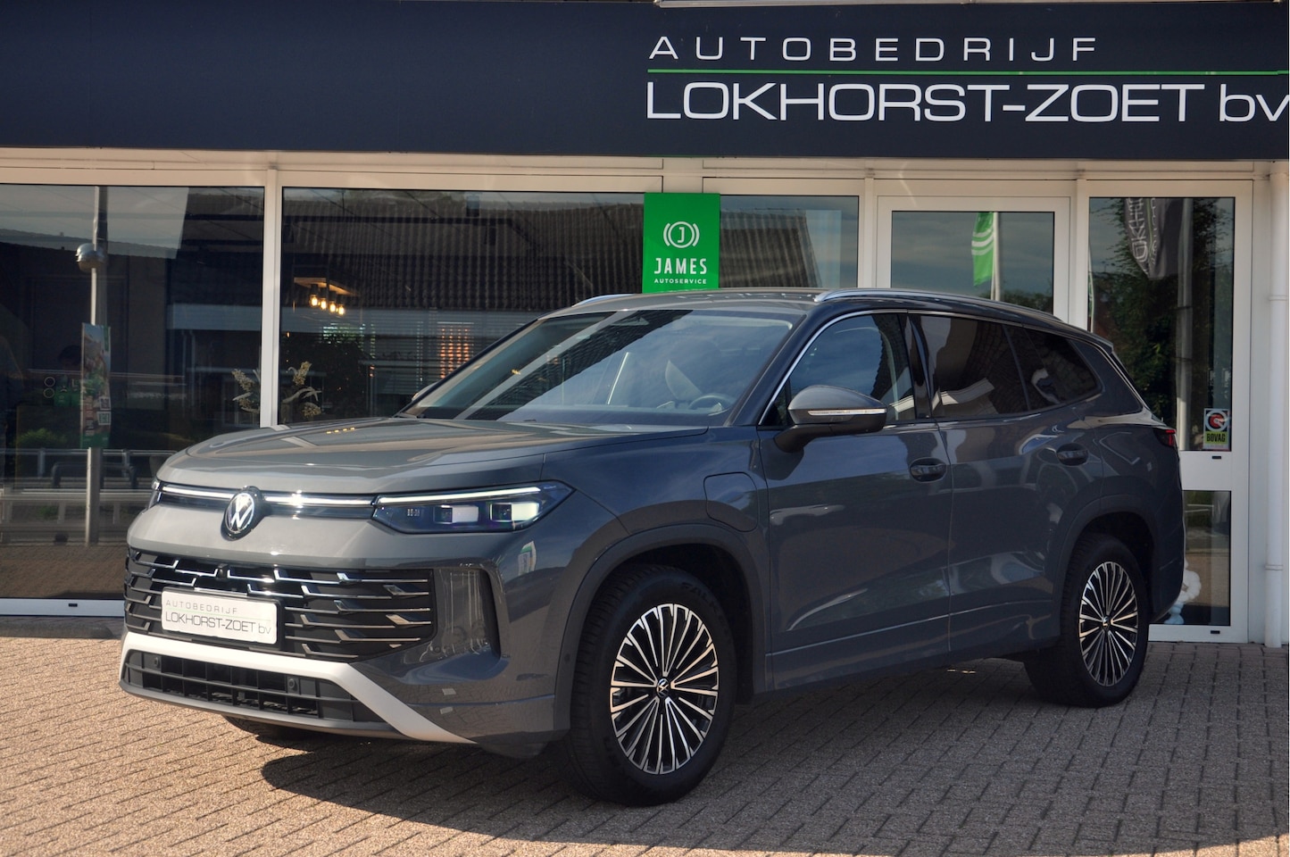 Volkswagen Tayron - 1.5 eHybrid 204 PK Elegance | Matrix | Adaptieve Cruise | Trekhaak - AutoWereld.nl