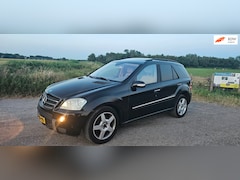 Mercedes-Benz M-klasse - 500 goed lezen