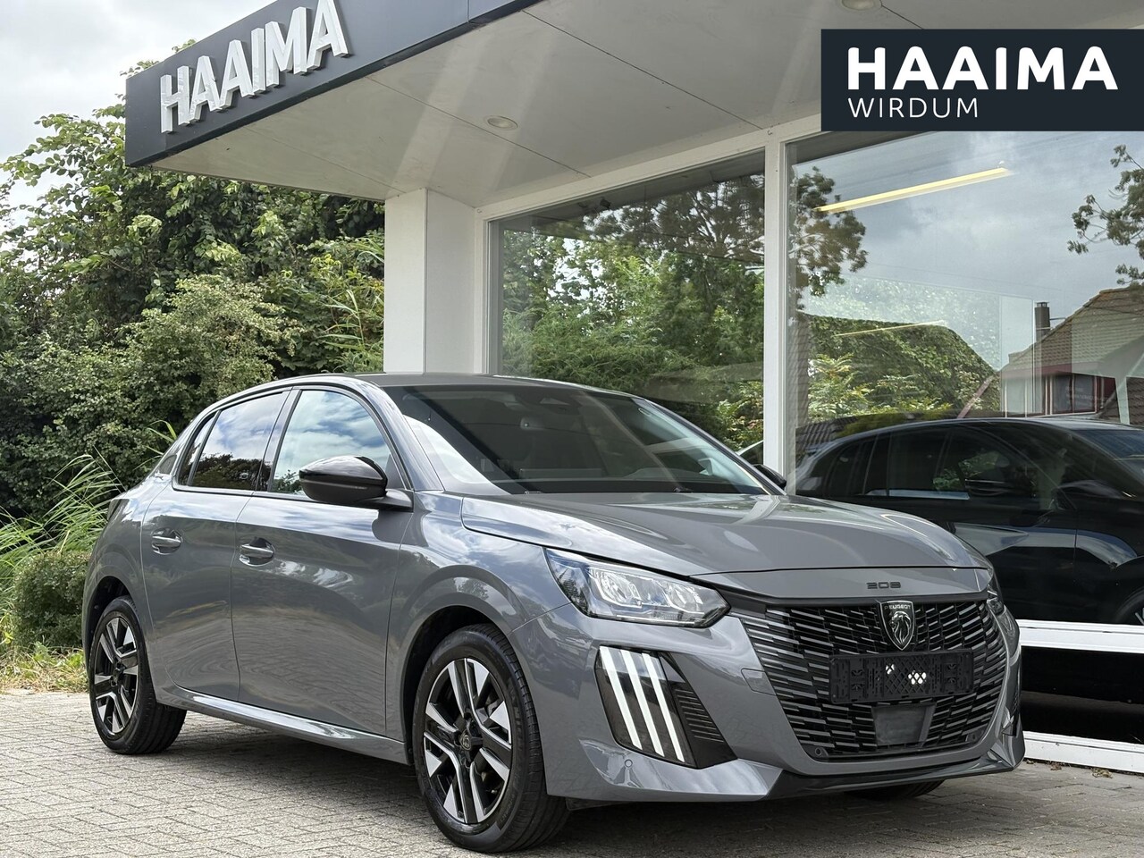 Peugeot 208 - 1.2T 100pk Allure | Parkeersensoren | Cruise Control | Privacy Glass | Draadloos Apple Car - AutoWereld.nl