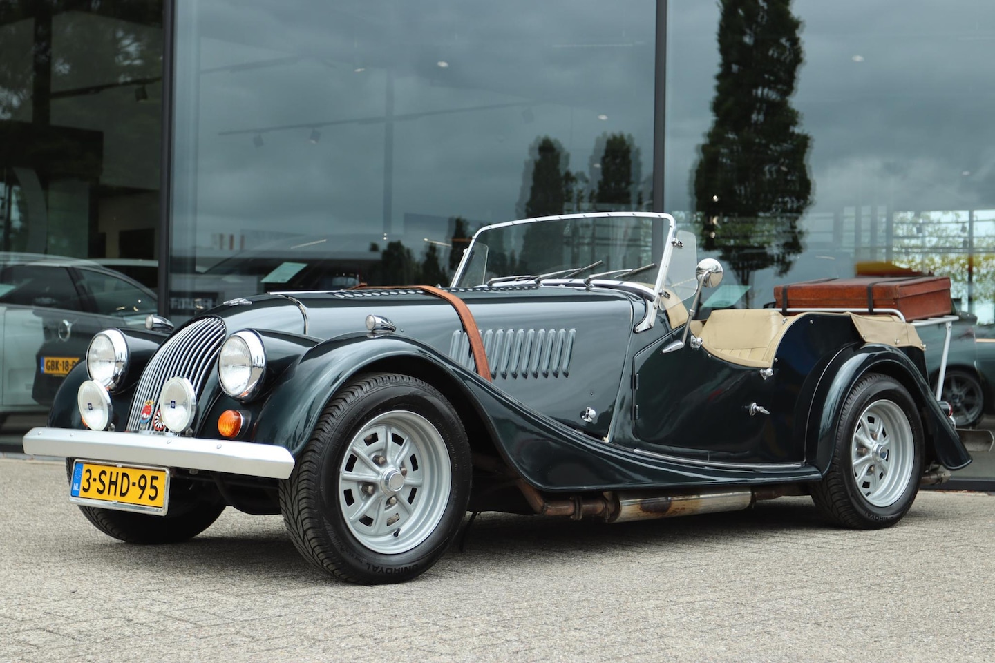 Morgan 4/4 - 1.6 4-SEATER 1983 | BAGAGEREK | GROEN - AutoWereld.nl