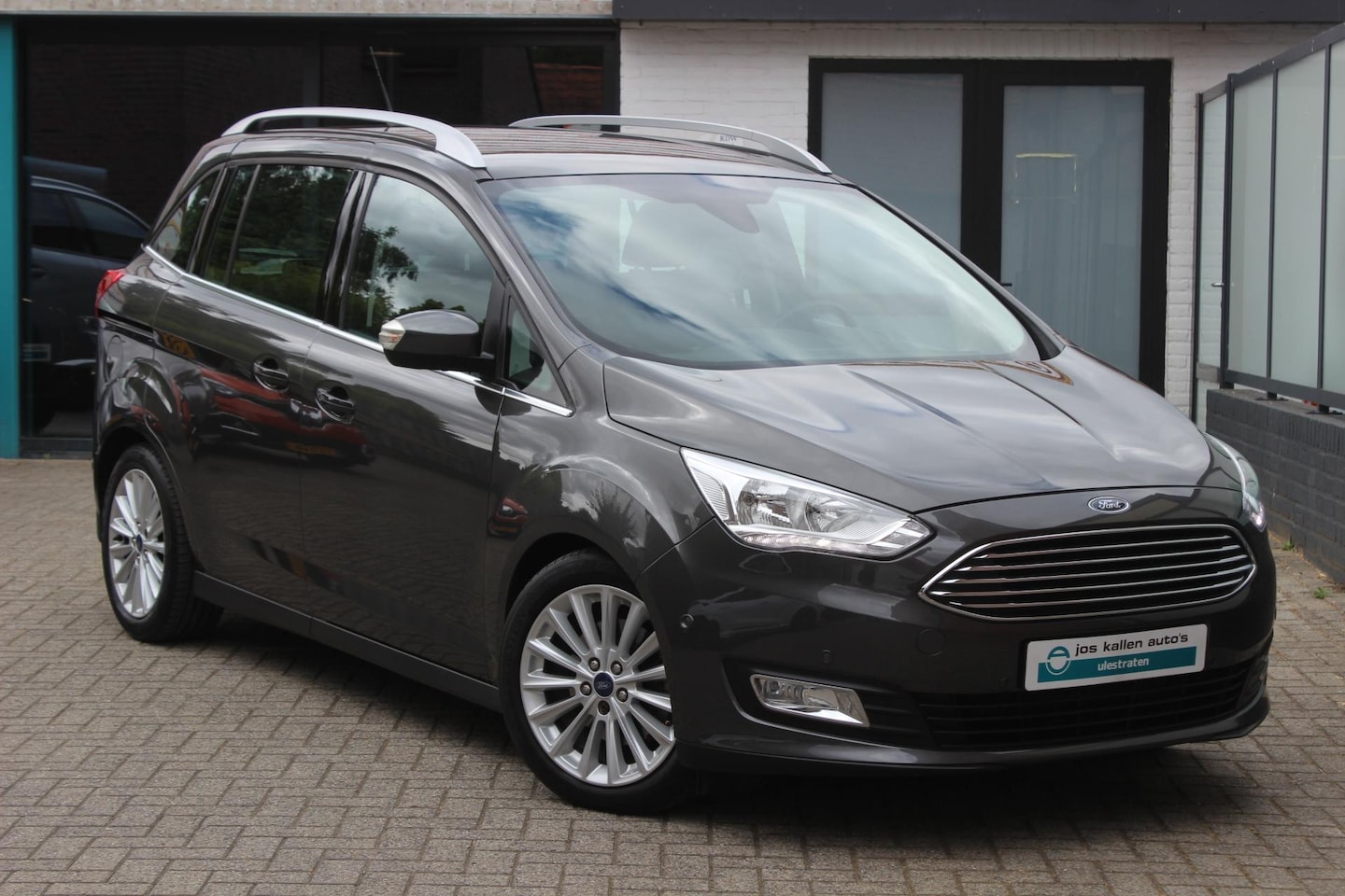 Ford Grand C-Max - 1.5 Titanium Technology Pack|PDC|Camera|Trekhaak - AutoWereld.nl