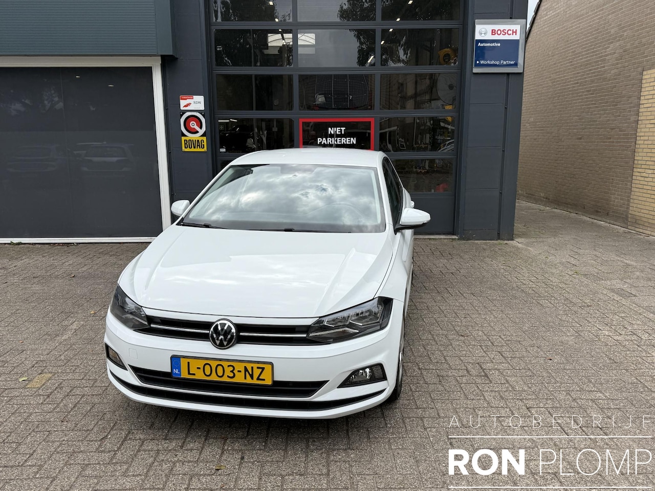 Volkswagen Polo - 1.0 TSI Comfortline / Airco/ Navigatie/ Cruise/ Apple carplay/ LED - AutoWereld.nl