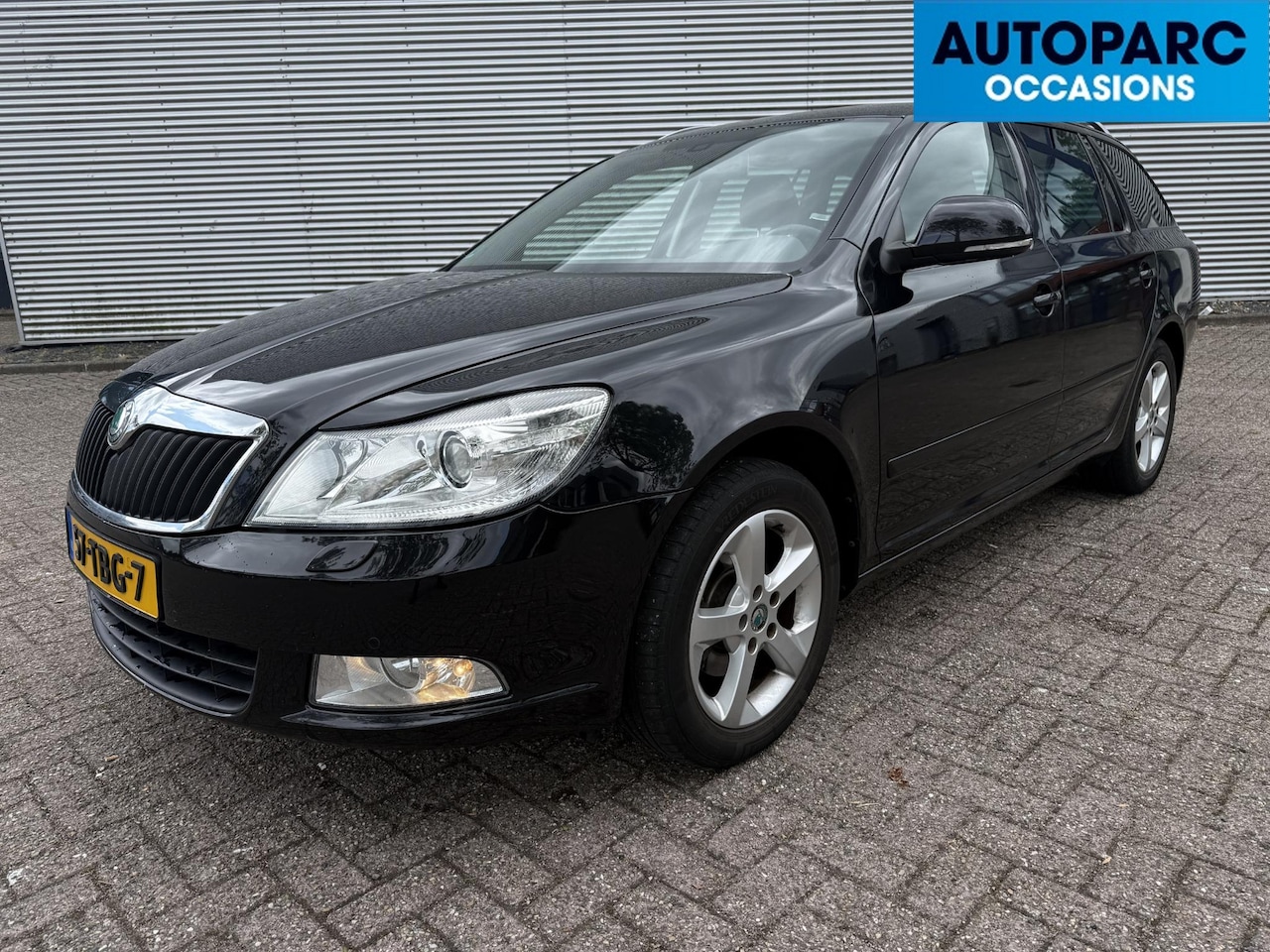 Skoda Octavia Combi - 1.2 TSI Elegance Business Line 1.2 TSI Elegance Business Line , CLIMA, NAVI , 6 BAK, LEDER, CRUISE CONTROLE, 2 KEYS, TRE - AutoWereld.nl