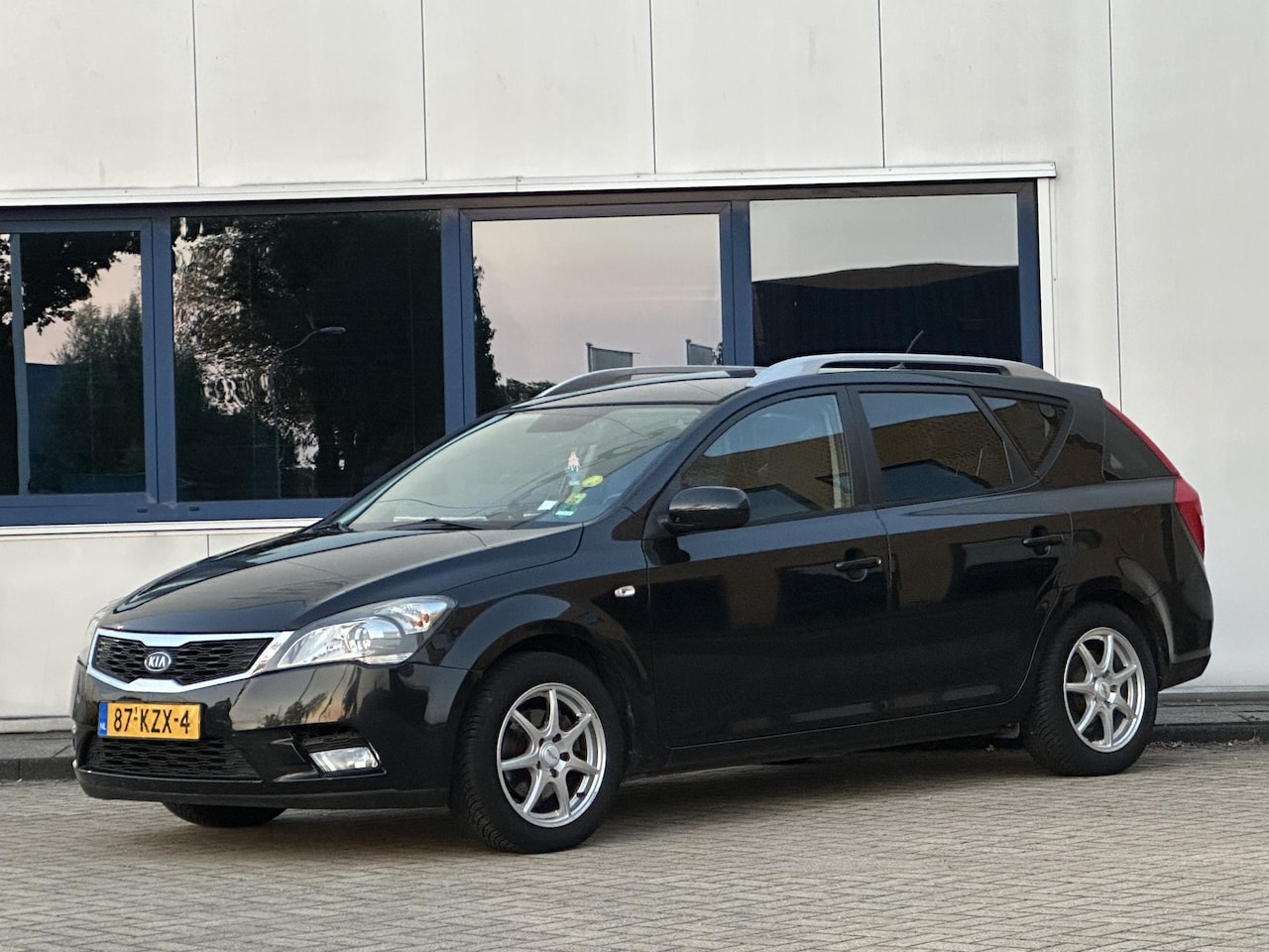 Kia Cee'd - 1.4 CVVT Seven Business 1.4 CVVT Seven Business - AutoWereld.nl