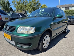 Volkswagen Polo - 1.4 Trendline Automaat, Apk 11/2/27, Nap