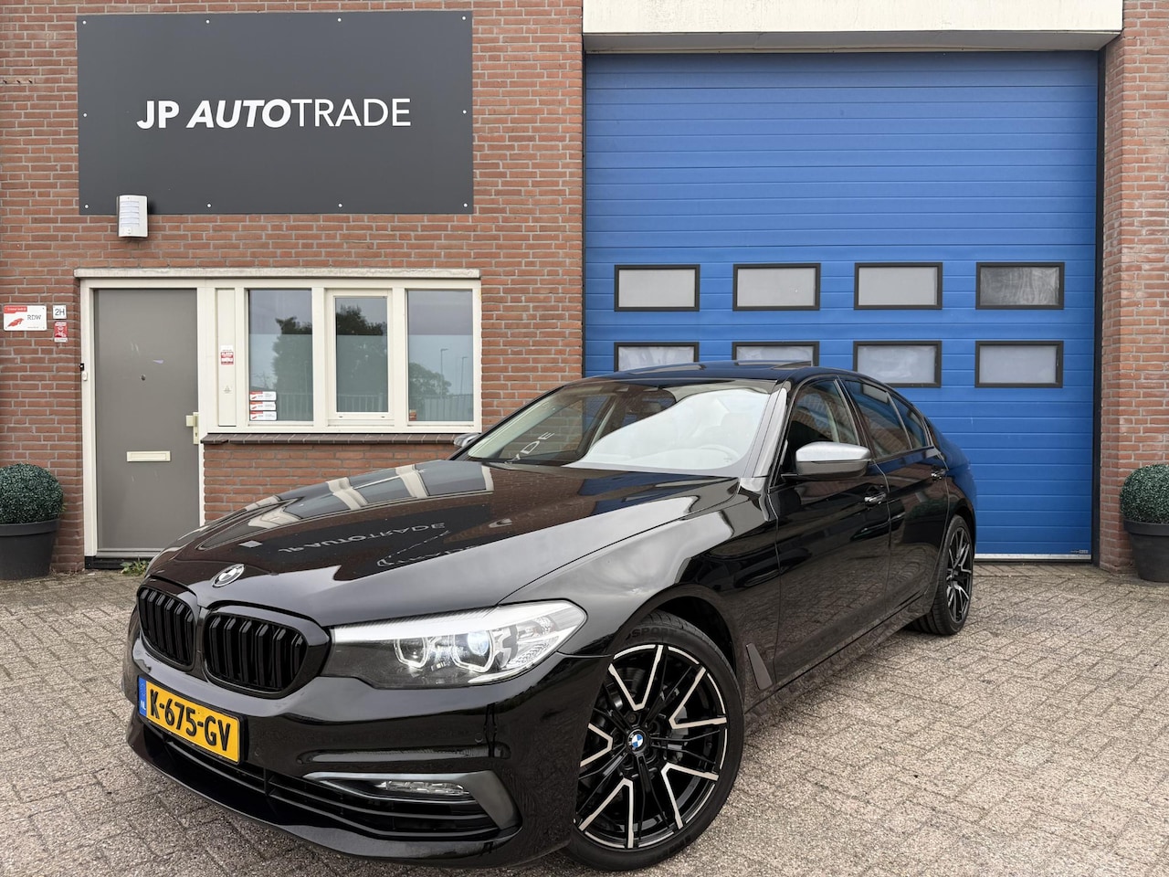 BMW 5-serie - 530i High Executive | Pano | 19"LMV | Leer | Cam - AutoWereld.nl