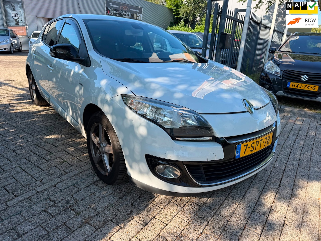 Renault Mégane - 1.5 dCi Bose 5 deurs, airco/clima, navi, cruise, elec pakket, rijd perfect 356.627 km apk - AutoWereld.nl