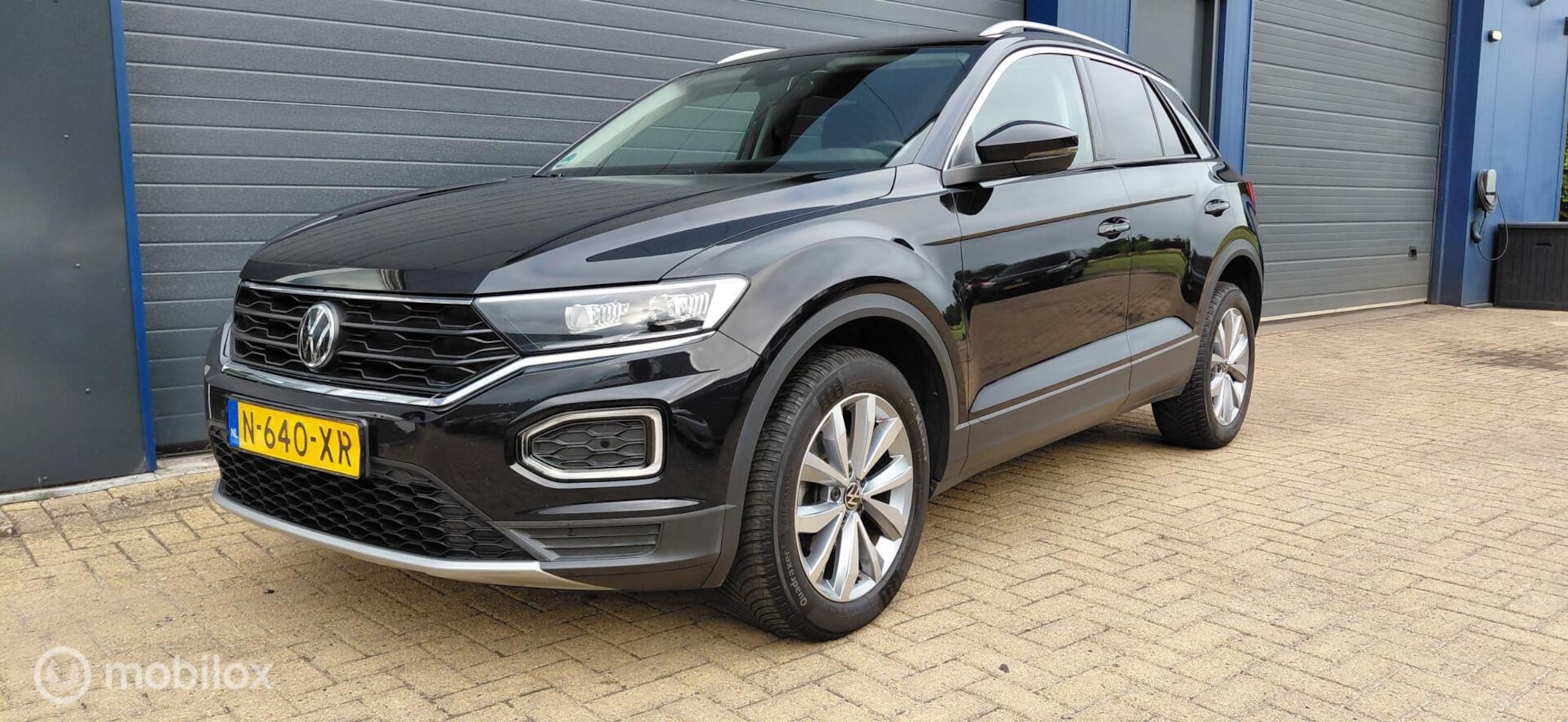 Volkswagen T-Roc - 1.5 TSI 1.5 TSI,Trekhaak,Camera - AutoWereld.nl