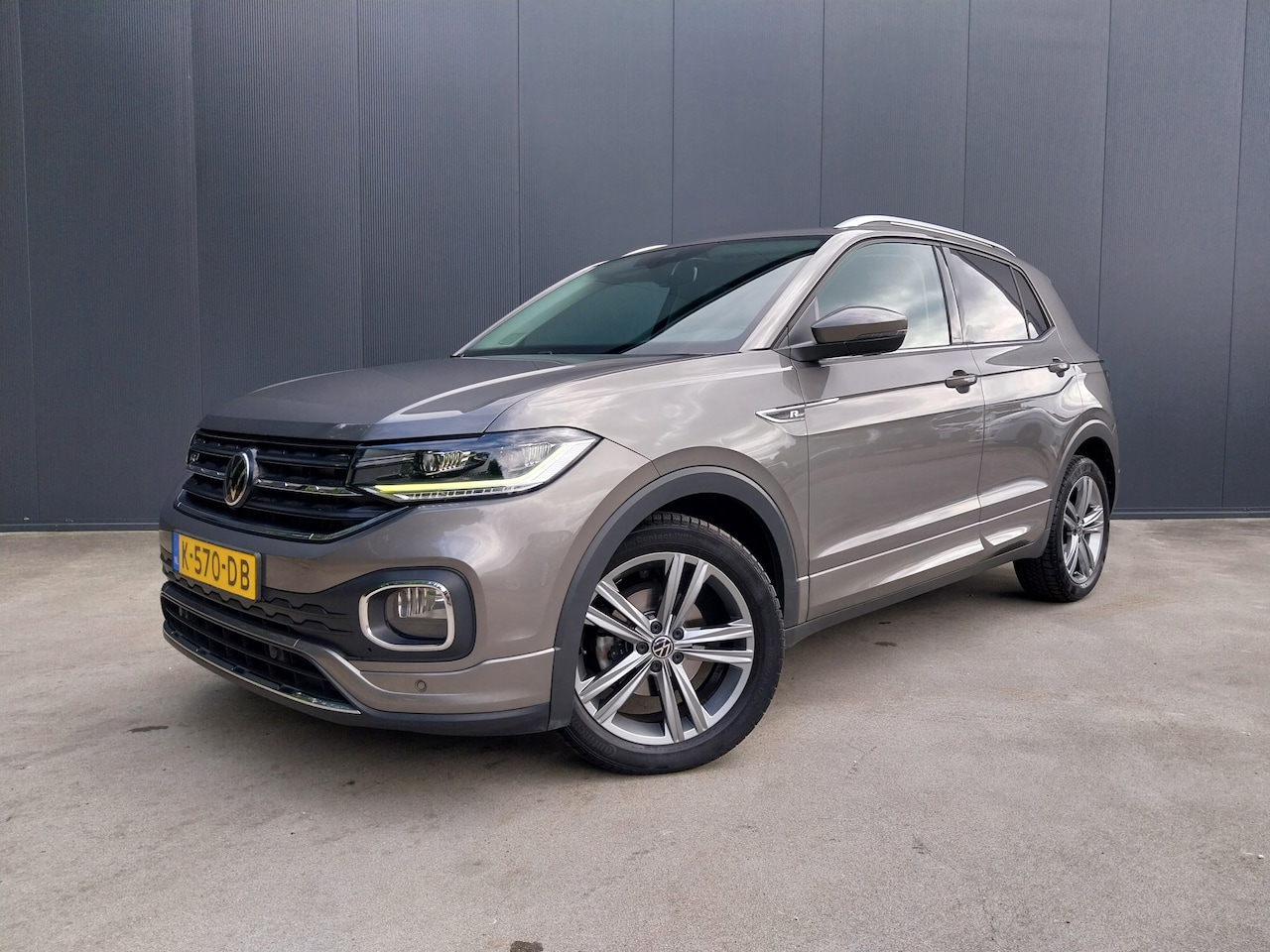 Volkswagen T-Cross - 1.5 TSI 150 PK AUTOMAAT Business R LINE 1e EIGENAAR ADAPT CRUISE CAMERA LED NAVI ECC - AutoWereld.nl