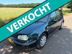 Volkswagen Golf - 1.6 Trendline Automaat/Clima/Trekhaak/Cruis/Beige