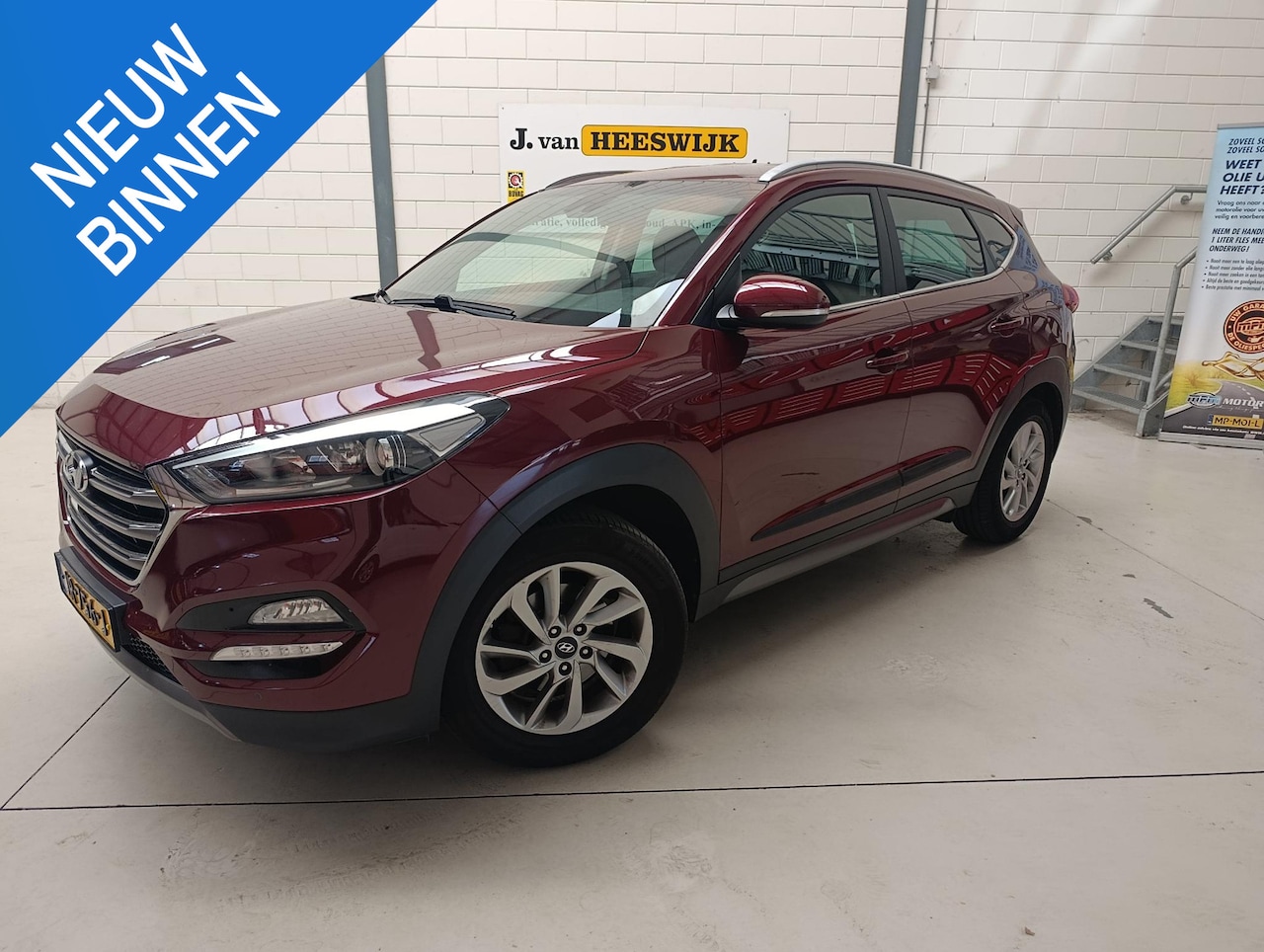Hyundai Tucson - 1.7 CRDi Comfort Airco (automatisch) | Trekhaak | stoelverwarming | set winterbanden met l - AutoWereld.nl