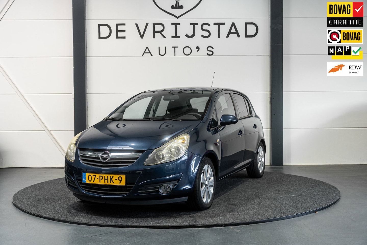 Opel Corsa - 1.4-16V '111' Edition NWE APK - AutoWereld.nl