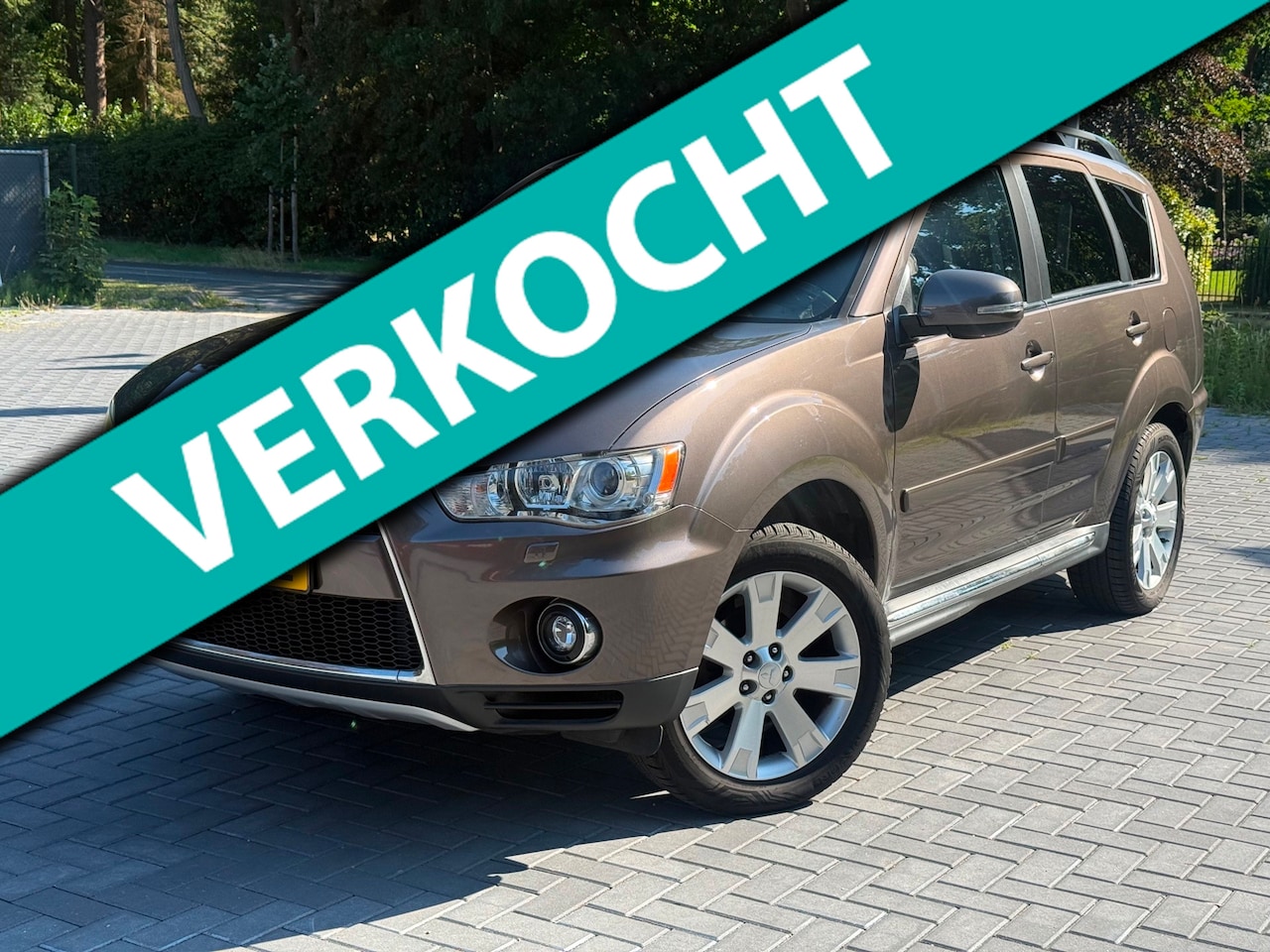 Mitsubishi Outlander - 2.0 Instyle/Automaat/Airco/Cruise/Navi/Leer/NAP - AutoWereld.nl