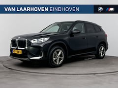 BMW X1 - sDrive20i Automaat / Sportstoelen / Achteruitrijcamera / Comfort Access / Adaptieve LED /