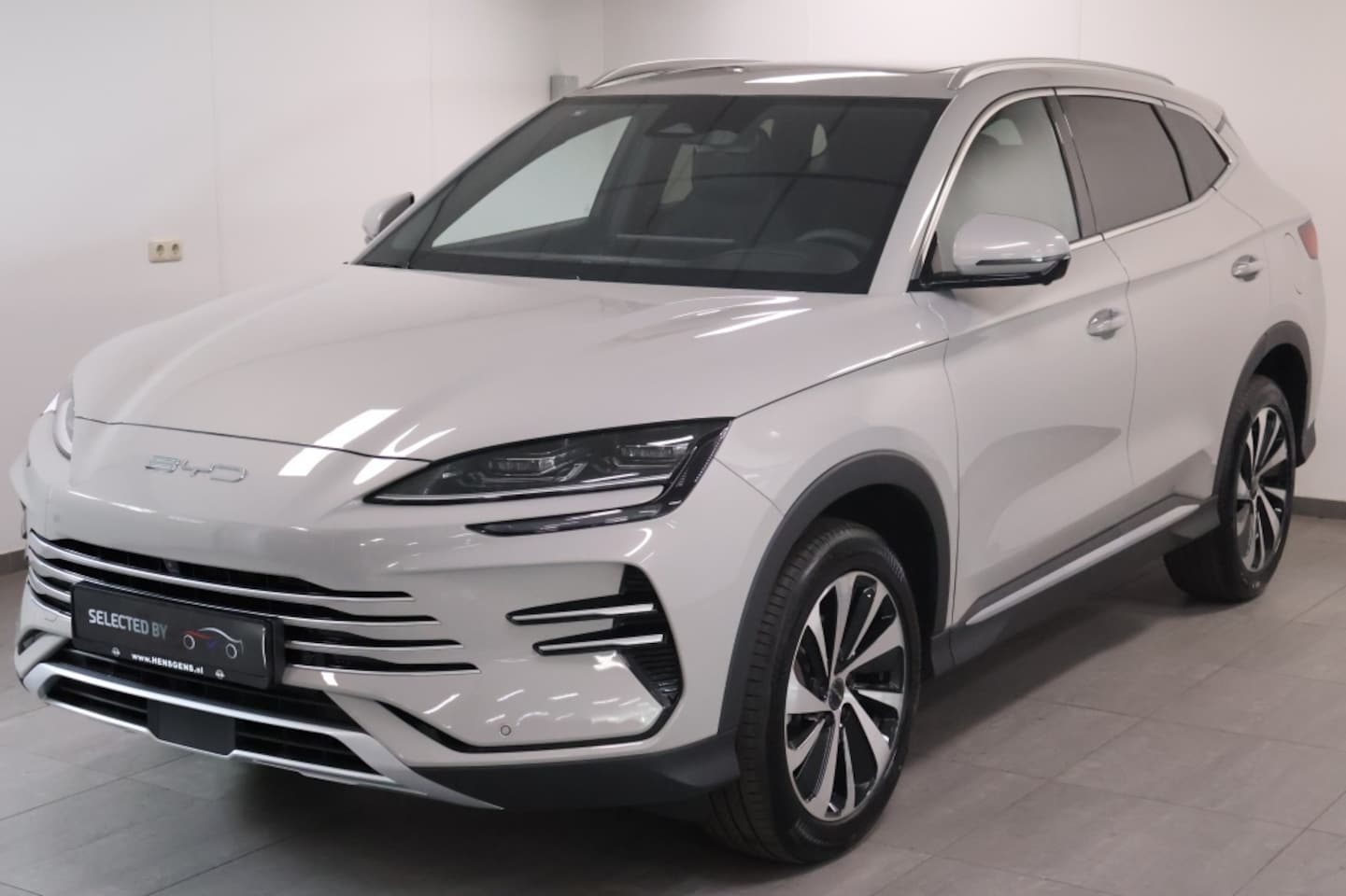 BYD Seal U - 1.5 DM-i FWD Comfort | Plug-in | 26,6 kWh | Tot 125 km - AutoWereld.nl