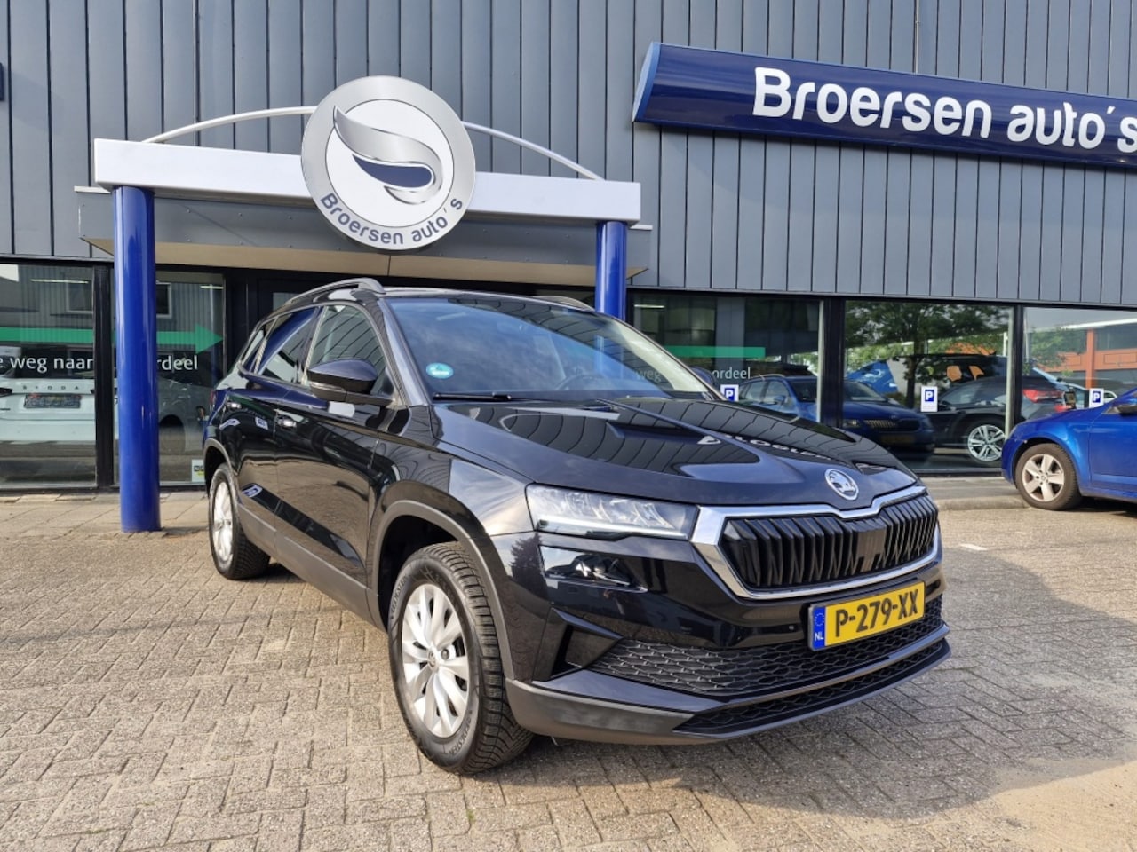 Skoda Karoq - 1.5 TSI Business Edition | Automaat | Panoramadak | Trekhaak - AutoWereld.nl