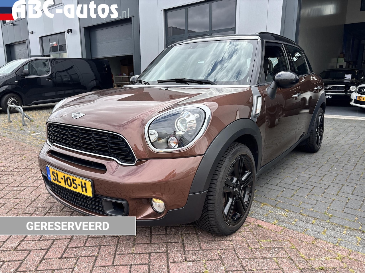 MINI Countryman - Cooper S *GERESERVEERD* / Pano / Navi / 45dkm - AutoWereld.nl