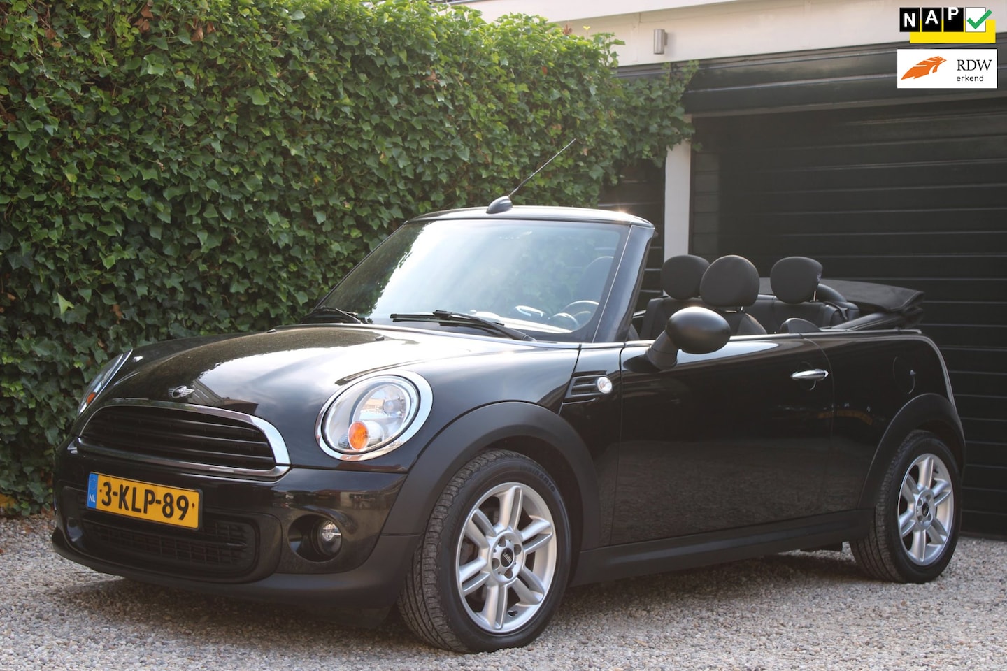 MINI Cabrio - 1.6 One Businessline | Airco | Cruise control | Navigatie | PDC achter - AutoWereld.nl