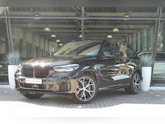 BMW X5 - xDrive45e High Executive M Sport Automaat / Panoramadak / Comfortstoelen / Comfort Access