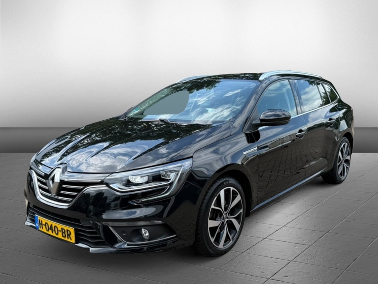 Renault Mégane Estate - 1.3 Bose Head-up Display - AutoWereld.nl